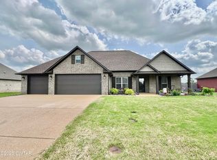 256 Strawberry Ridge Dr, Medina, TN 38355