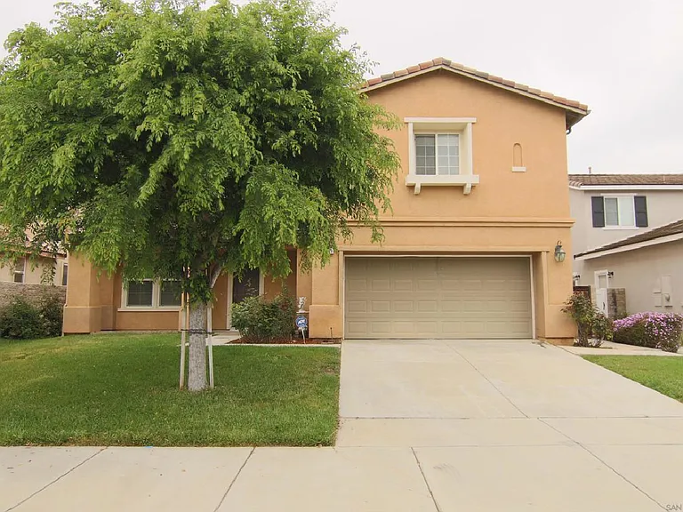 31719 Poppy St — Photo 2