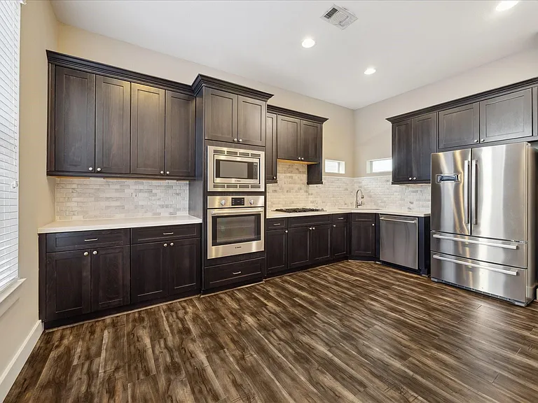 1218 W 23rd St #B — Photo 8