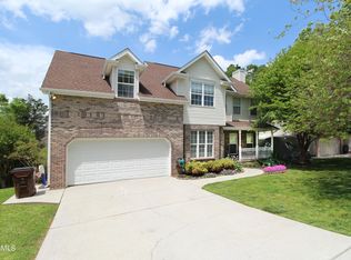 2757 Elston Brae Dr, Powell, TN 37849