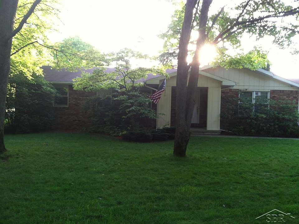1st image of 1049 Laurie Ln E