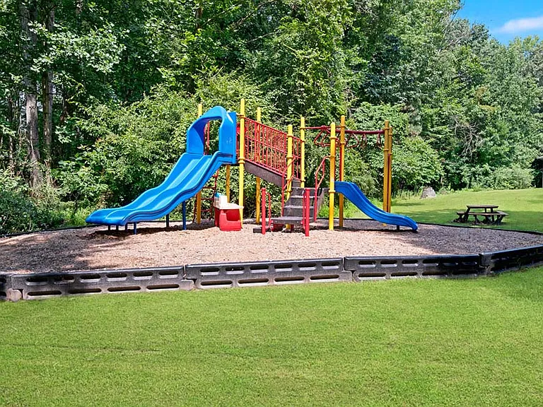 Triangle Place — Photo 15