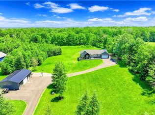 6994 Ontario Center Rd, Ontario, NY 14519