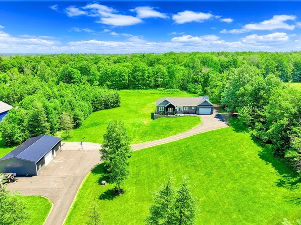 6994 Ontario Center Rd, Ontario, NY 14519