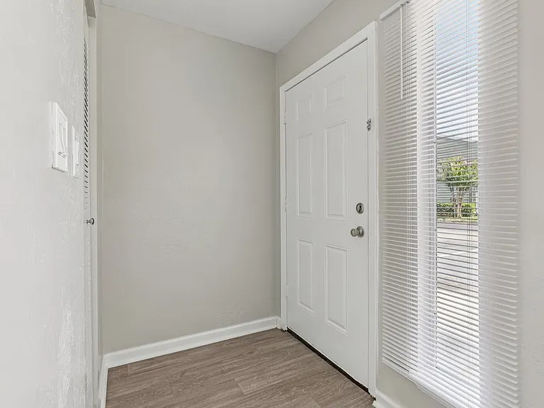 Winford Place Apartments — Photo 46