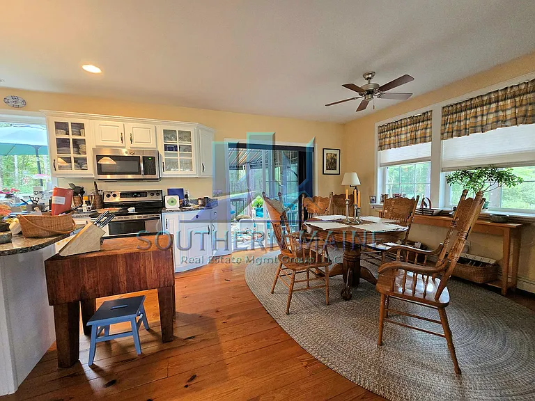 50 Hawthorne Ln — Photo 5