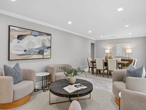 4th image of 7631 Meadow Rd