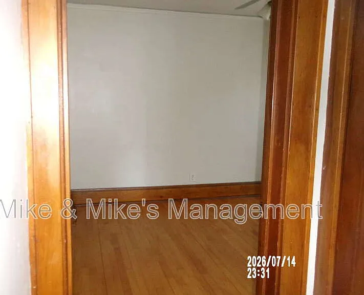 2124 N 60th St — Photo 15