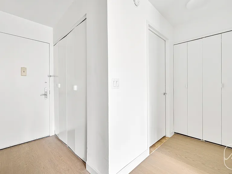 561 10th Ave #5G — Photo 12
