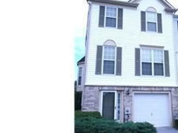 14 Carper St, Bear, DE 19701