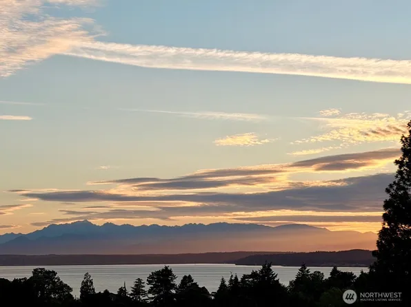 12060 8th Avenue NW #B, Seattle, WA 98177