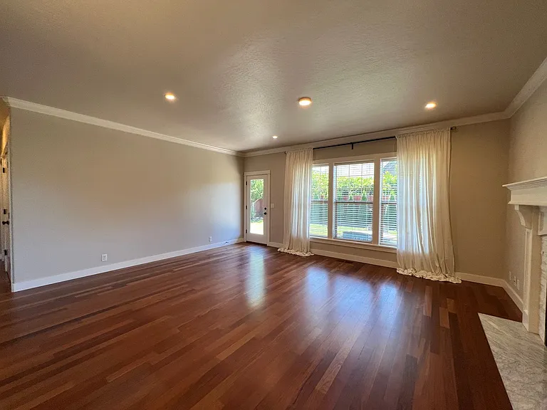 926 Robin Hood Ave — Photo 14