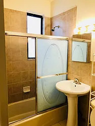 Rented by Zikos Realty Services