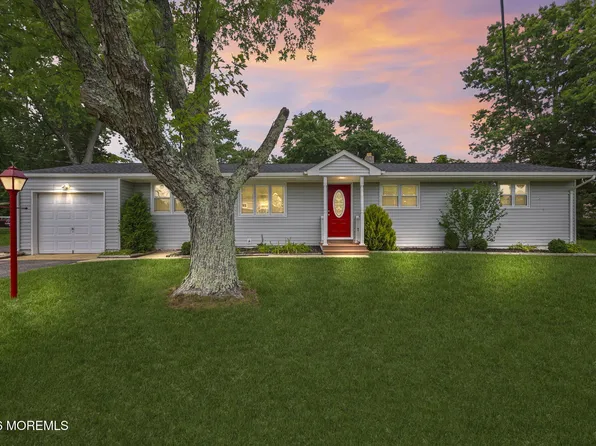 13 Maple Lane, Howell, NJ 07731