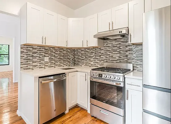 Rented by REAL New York | media 18