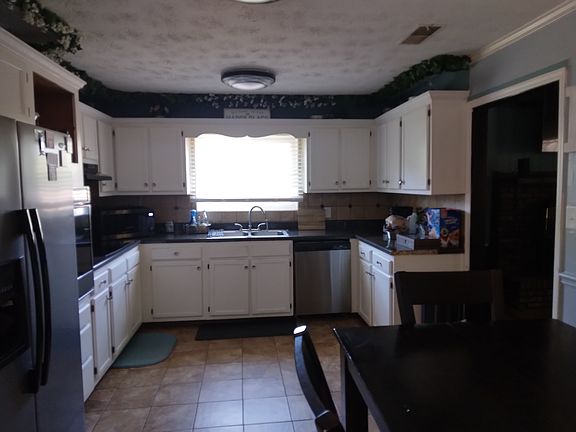 2nd image of 6258 N Summers Cir #A