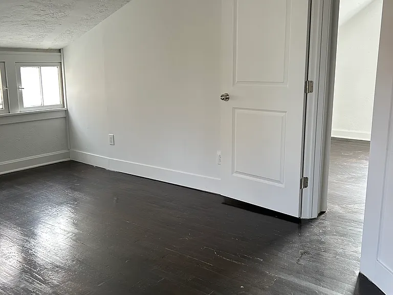 6632 Brooklyn Ave — Photo 9