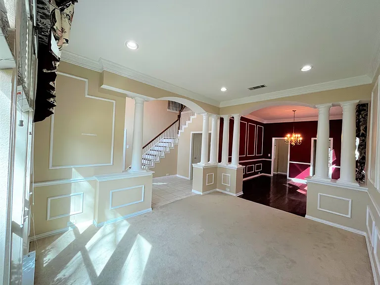 18716 Greenside Dr — Photo 7
