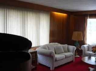 318 Ernston Rd, Parlin, NJ 08859