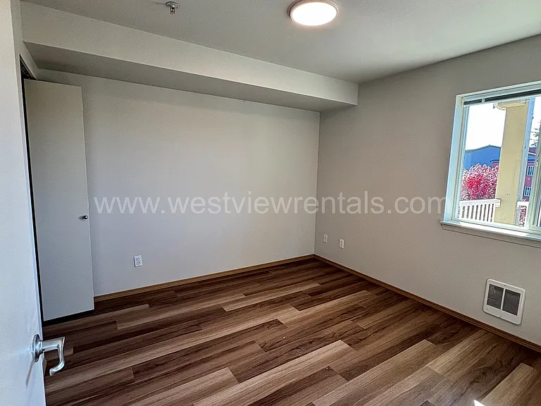 135-139 Prince Ave — Photo 354