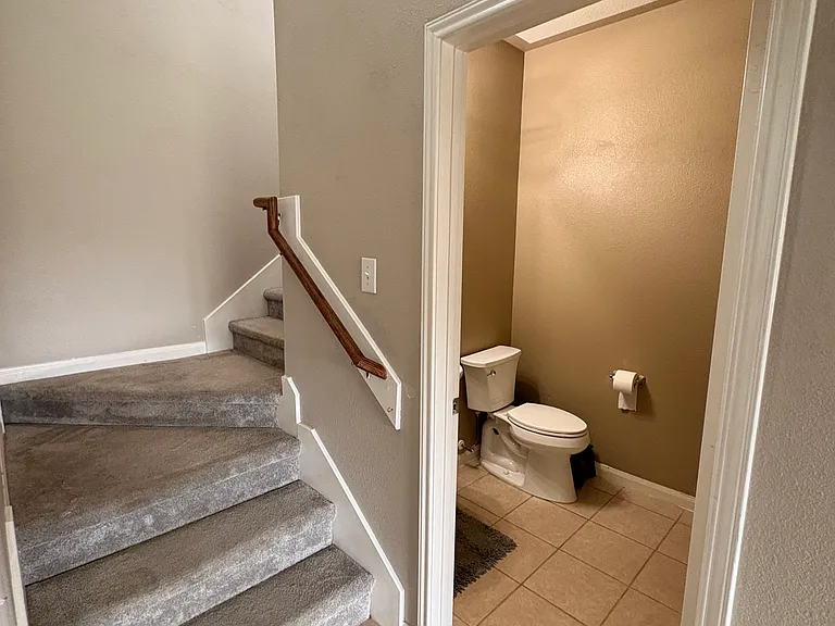 9807 Opal Rock Dr — Photo 22