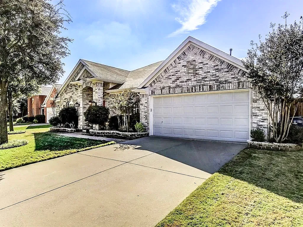 4 bed, 2037 sqft, $3,500 — Photo 2