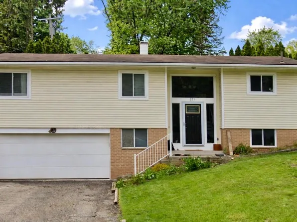 225 Valley Dr, Ypsilanti, MI 48197