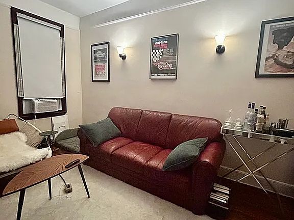 4th image of 685 Manhattan Ave APT 3F