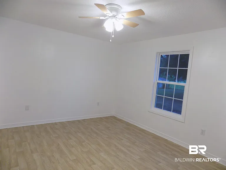 23266 Wilson Dr — Photo 11