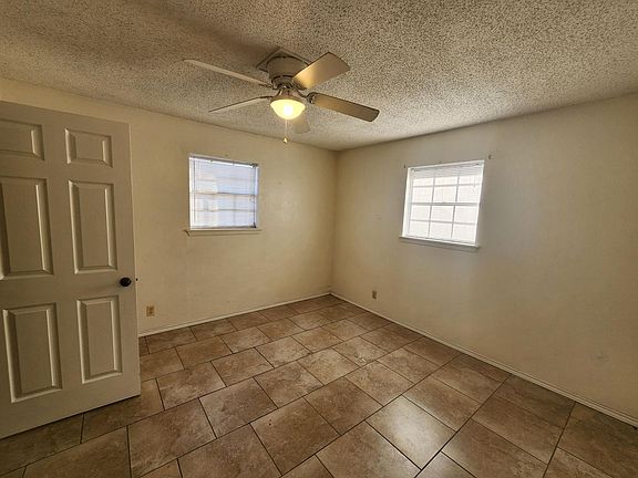 4th image of 2608 Lindenwood Dr