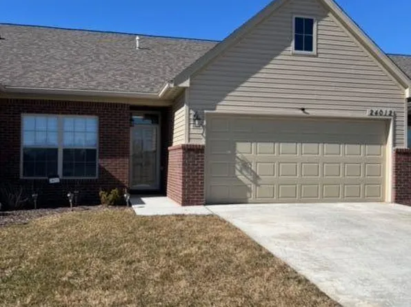 24012 White Pine St, Flat Rock, MI 48134