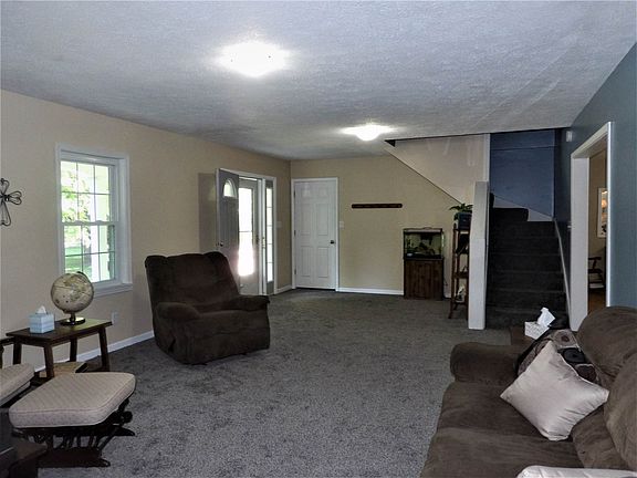 3rd image of 1301 W County Road 600 S