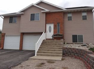 320 Potter Ave, Gillette, WY 82718