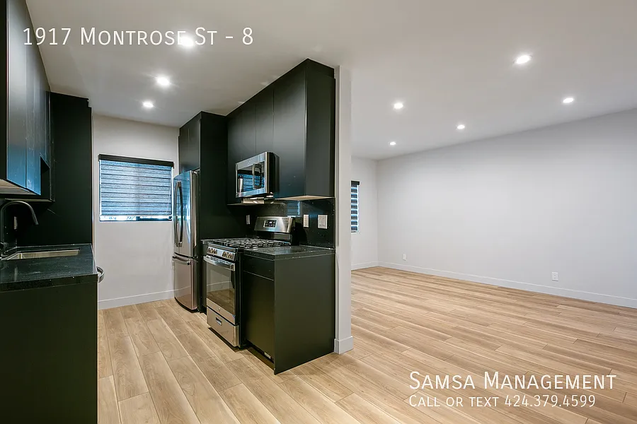 Modern 1bd/1ba with Parking! — Photo 4