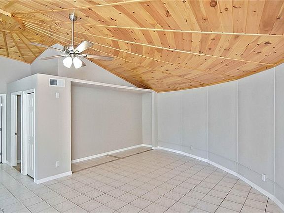4th image of 17242 Whitewater Ct