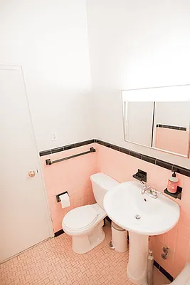 Rented by New York Residence | media 35