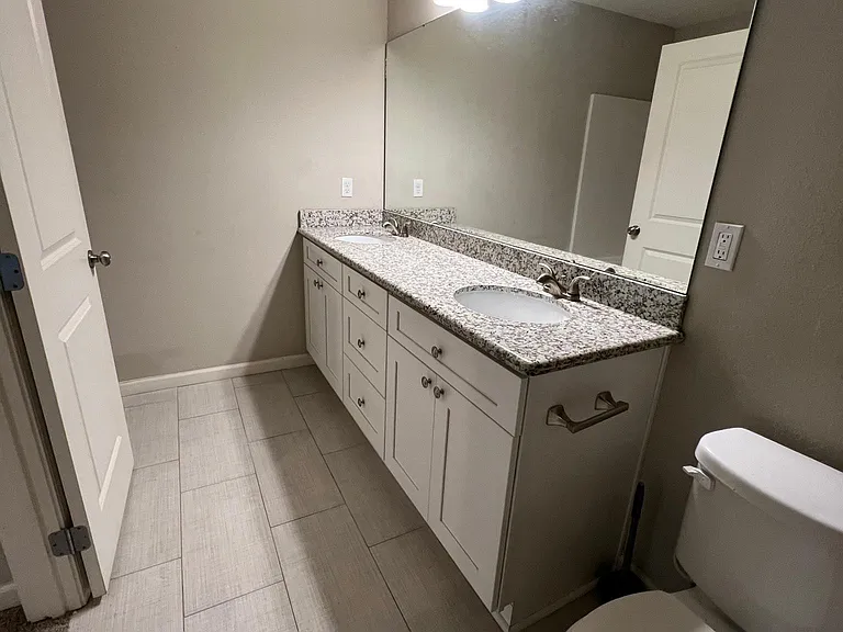 13712 Fox Hill Dr — Photo 44