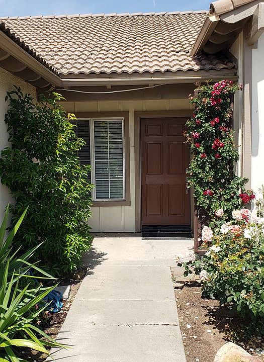 2nd image of 42155 Weeping Willow Ln