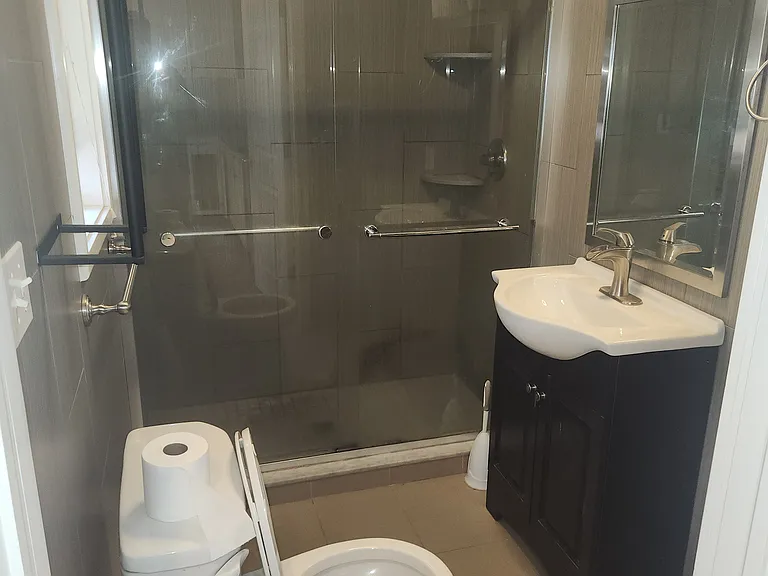 646 Beech St #1 — Photo 7
