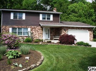 1800 Hearthstone Ln, Middletown, PA 17057