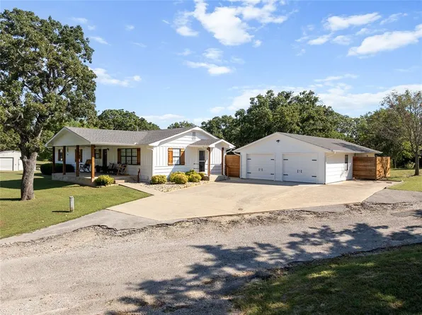 2093 Castlerock Dr, Sulphur, OK 73086