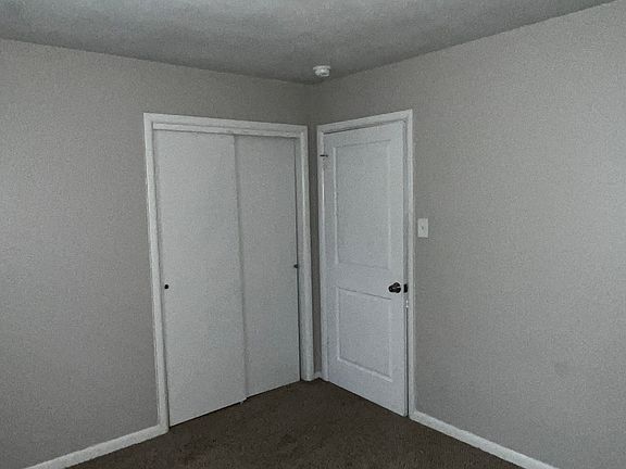 5th image of 10 Frostwood Dr