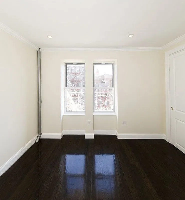 57 2nd Ave — Photo 3