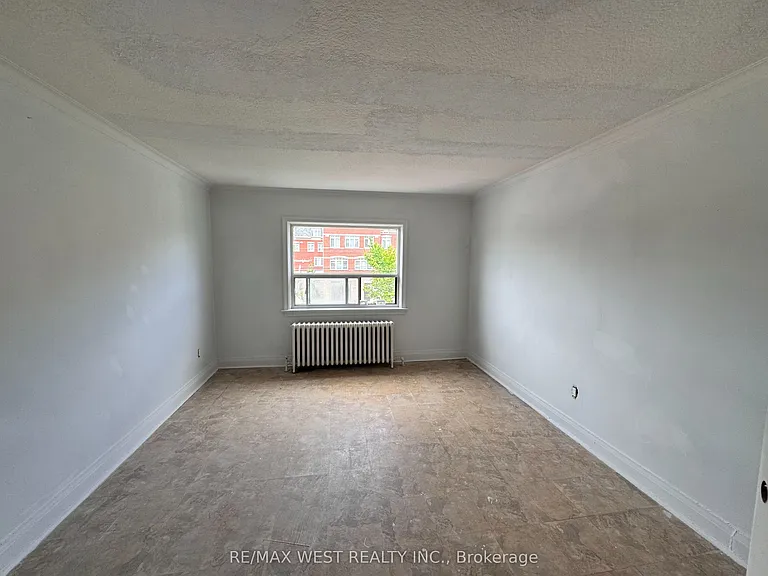 3393 Lakeshore Rd W #1 — Photo 6
