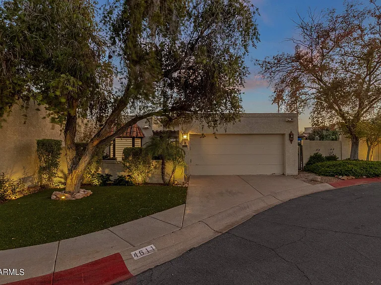 4611 E Desert Dr — Photo 5