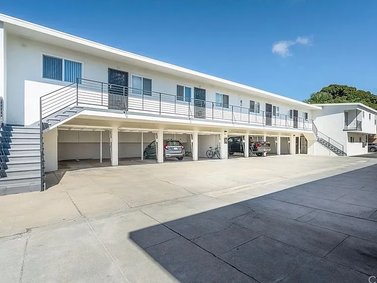 21013 Reynolds Dr — Photo 4