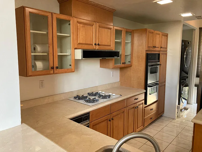484 E California Blvd #43 — Photo 4