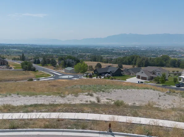145 S 1050 E, Hyde Park, UT 84318