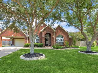 716 High Ridge Dr, Friendswood, TX 77546