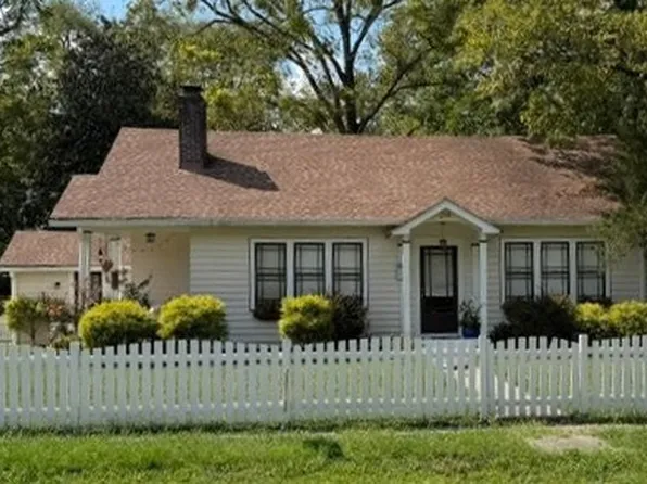 214 Pennsylvania Ave, Lebanon, TN 37087